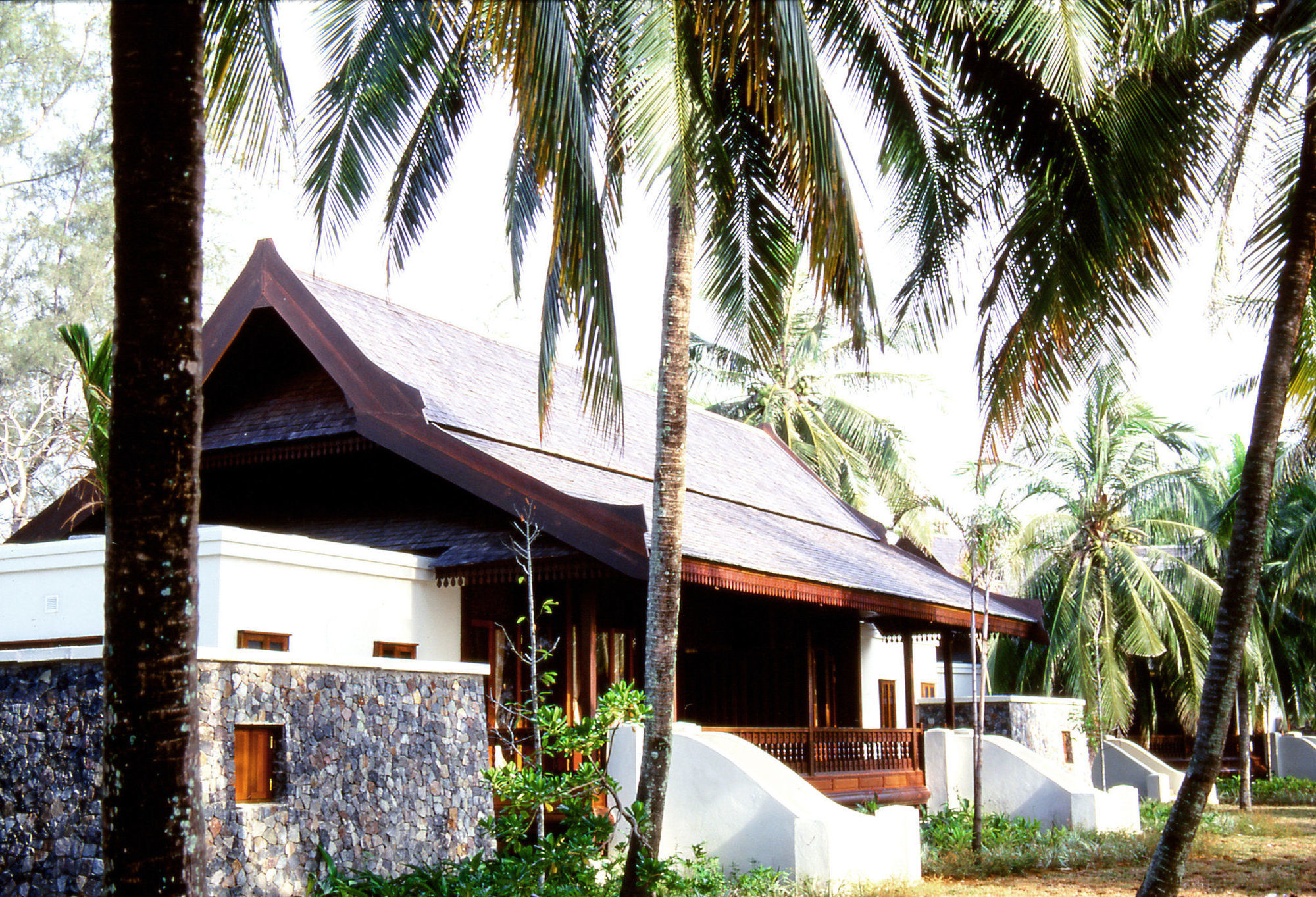 منتجع تانجونج جارا دونجون المظهر الخارجي الصورة A villa at the resort